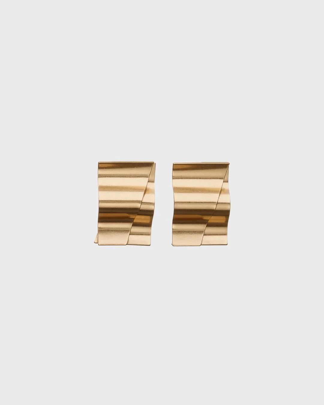 Alluring single earring bronze