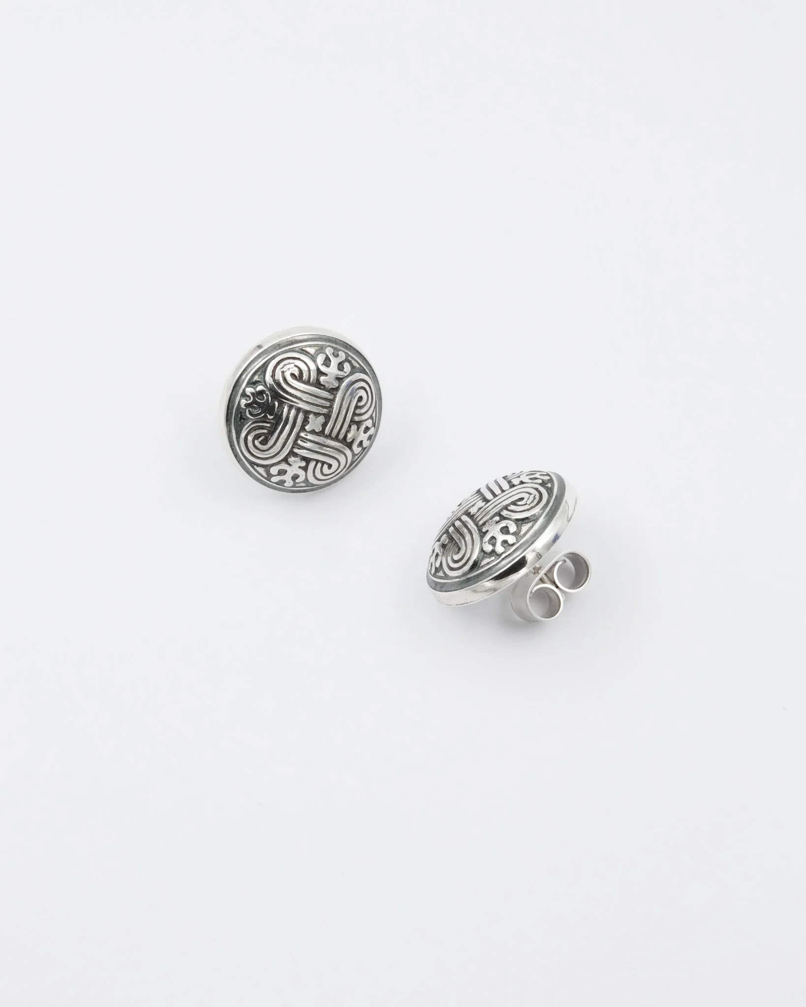 Kept Hannunvaakuna stud earrings silver - Image 2