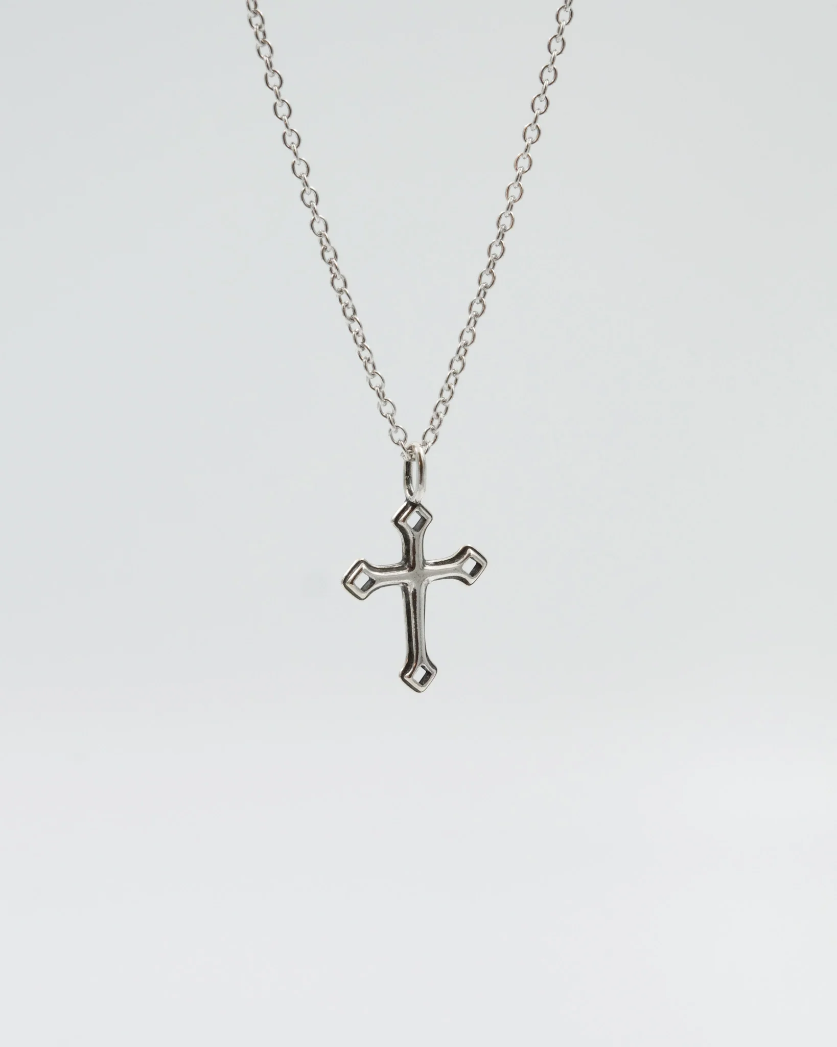 Held Illusioni cross pendant silver