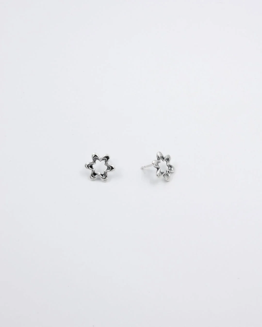 Kept Ilona earrings silver pin