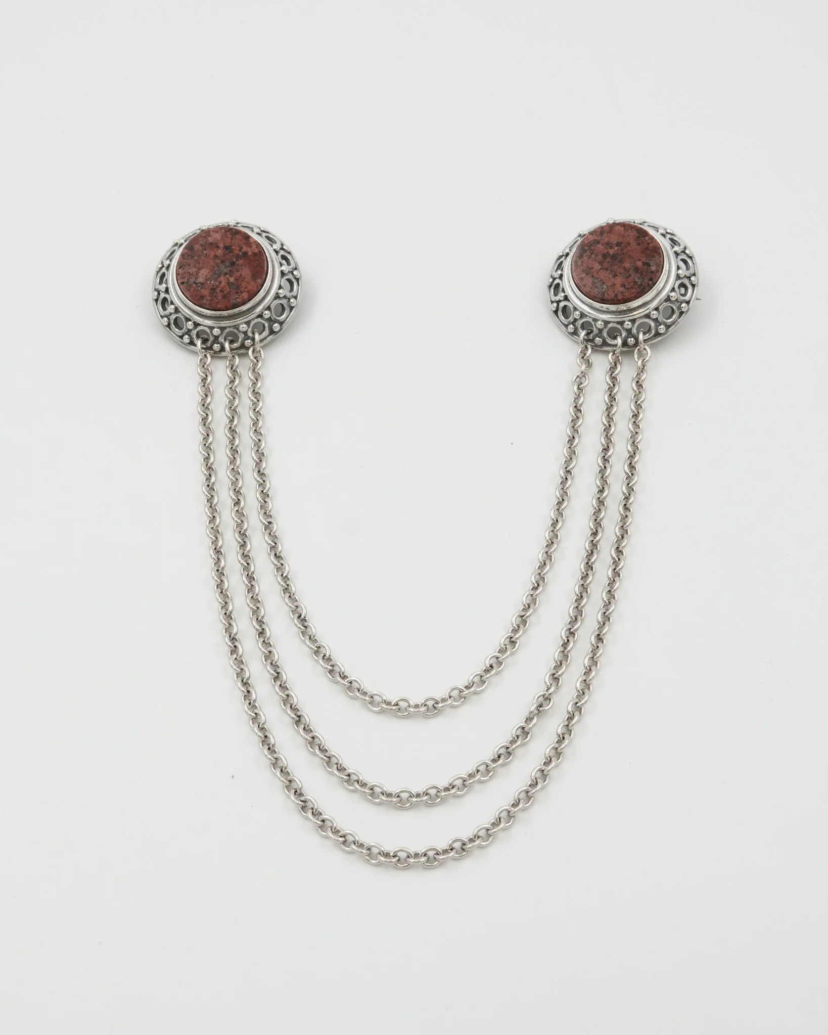 Held necklace silver granite