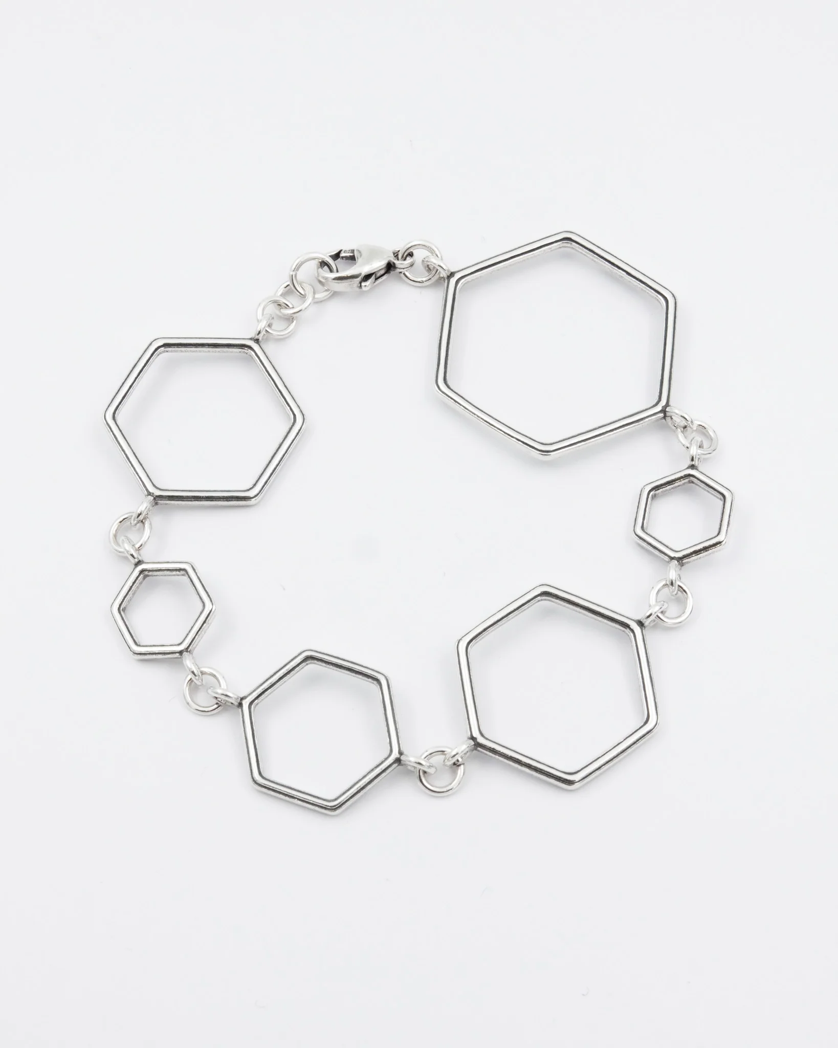 Pidetty Made in Hki Chydenia -rannekoru hopea