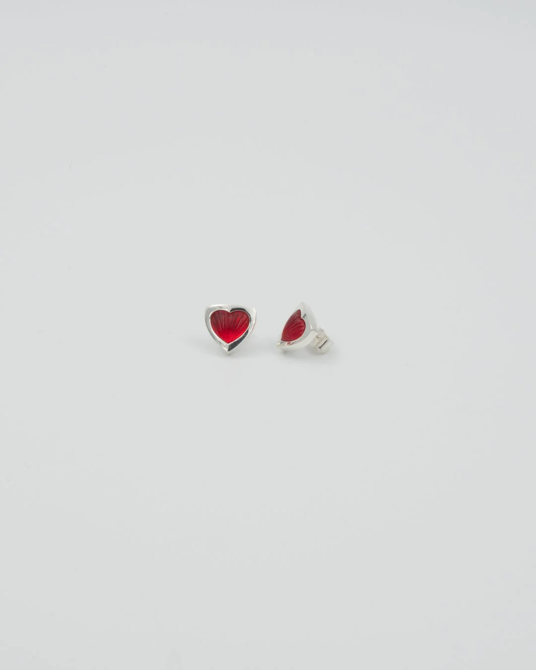 Held Love earrings pin silver red