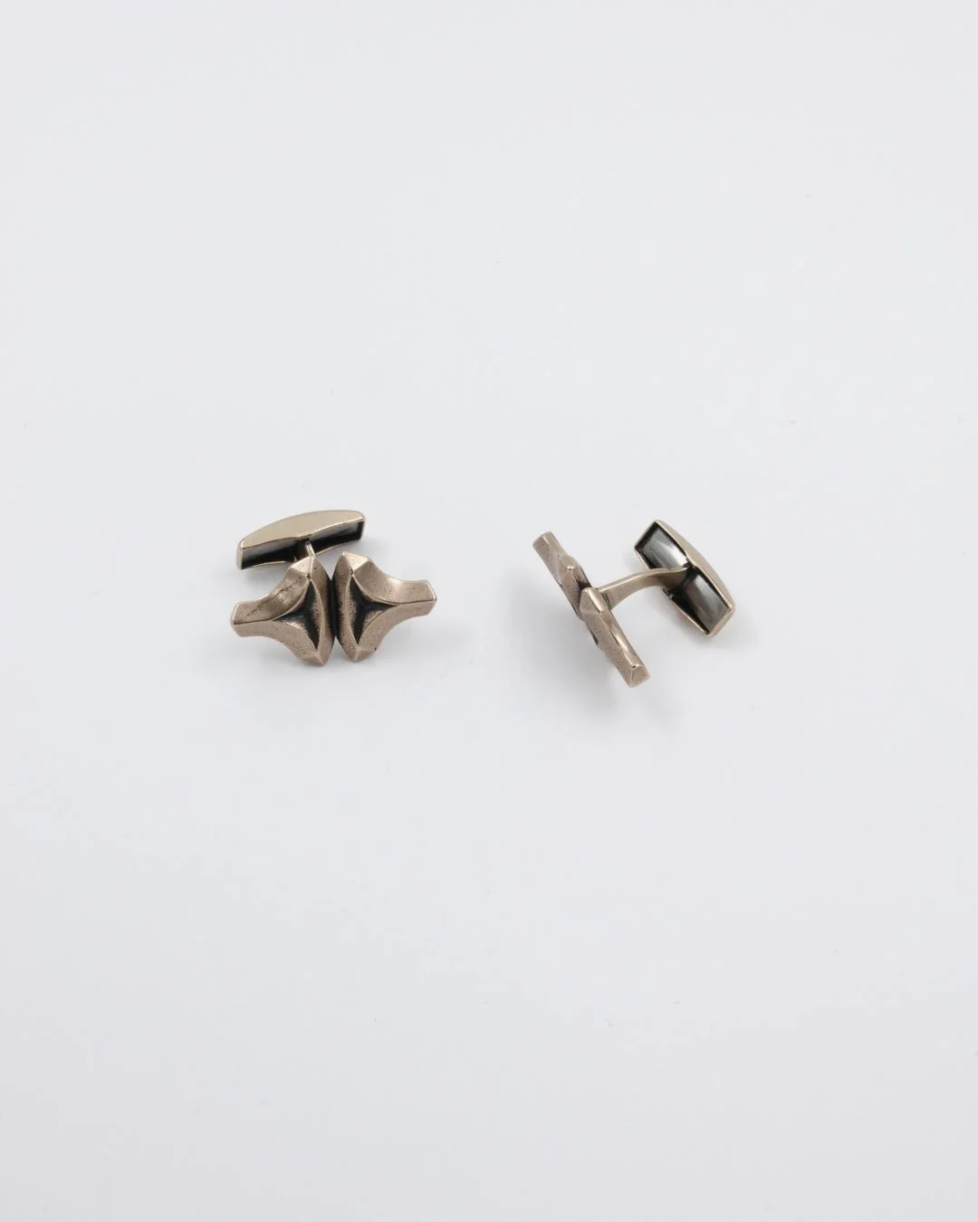 Held Tor's hammer cufflinks bronze