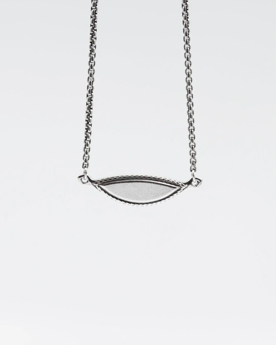 Kept Väinö plaque pendant 50 cm silver