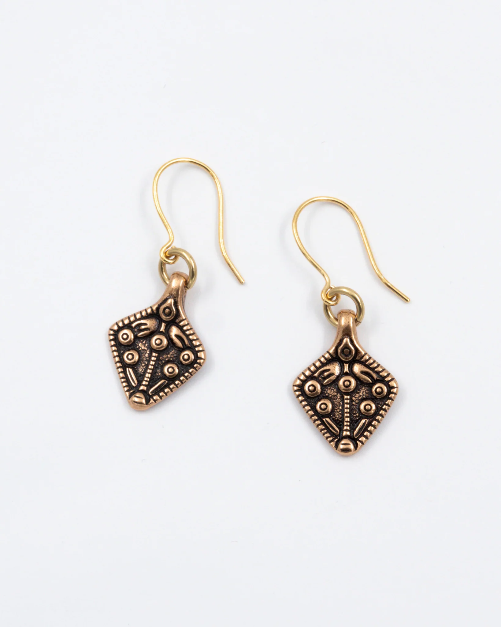 Preloved Aarrekääty earrings bronze
