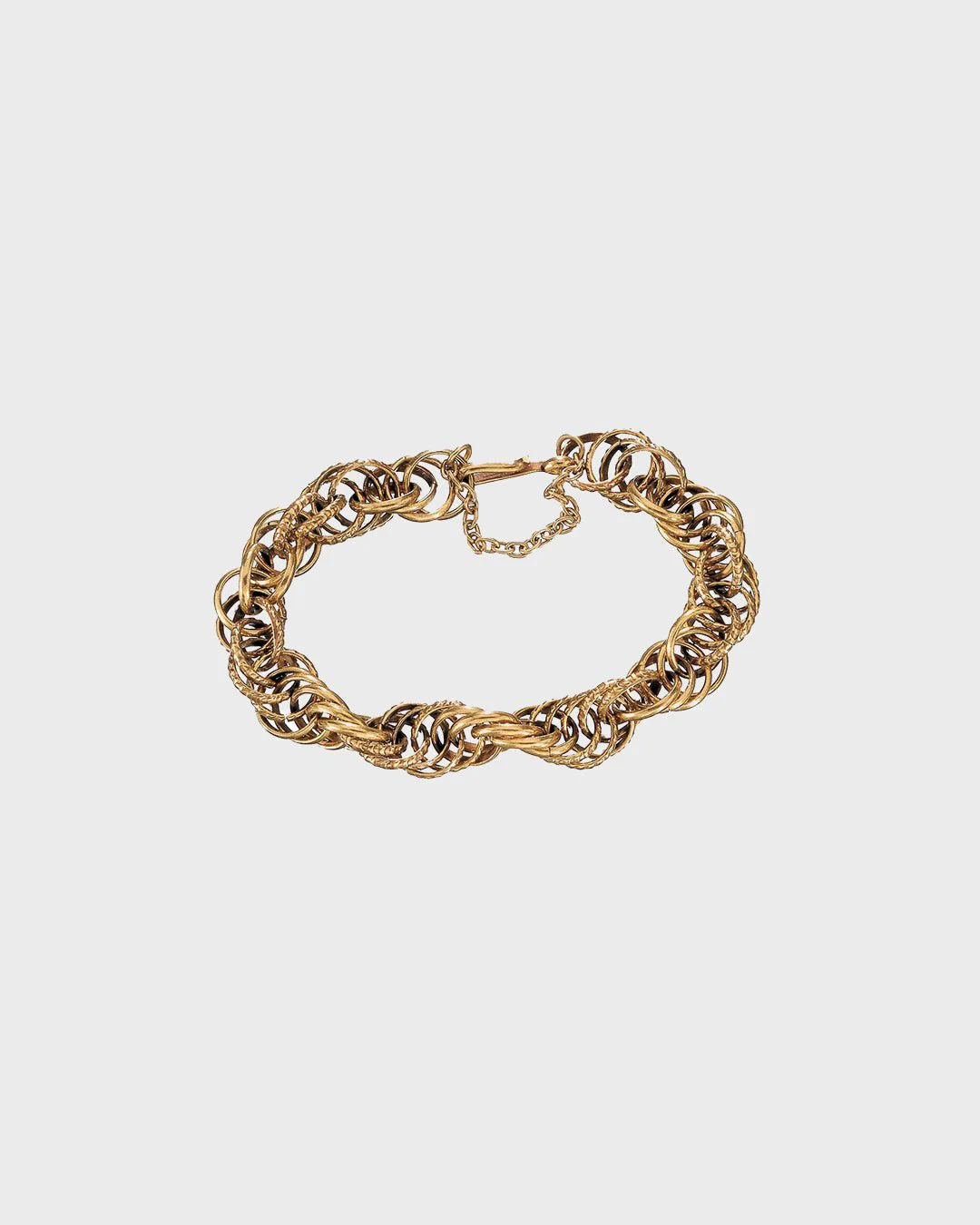 Setukais' chain