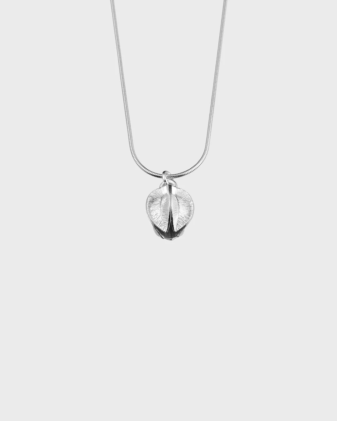 Snow Flower Pendant small silver 42 cm