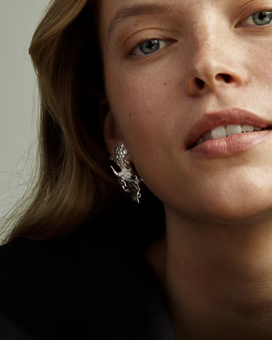 Tundra Earrings Silver - Image 3