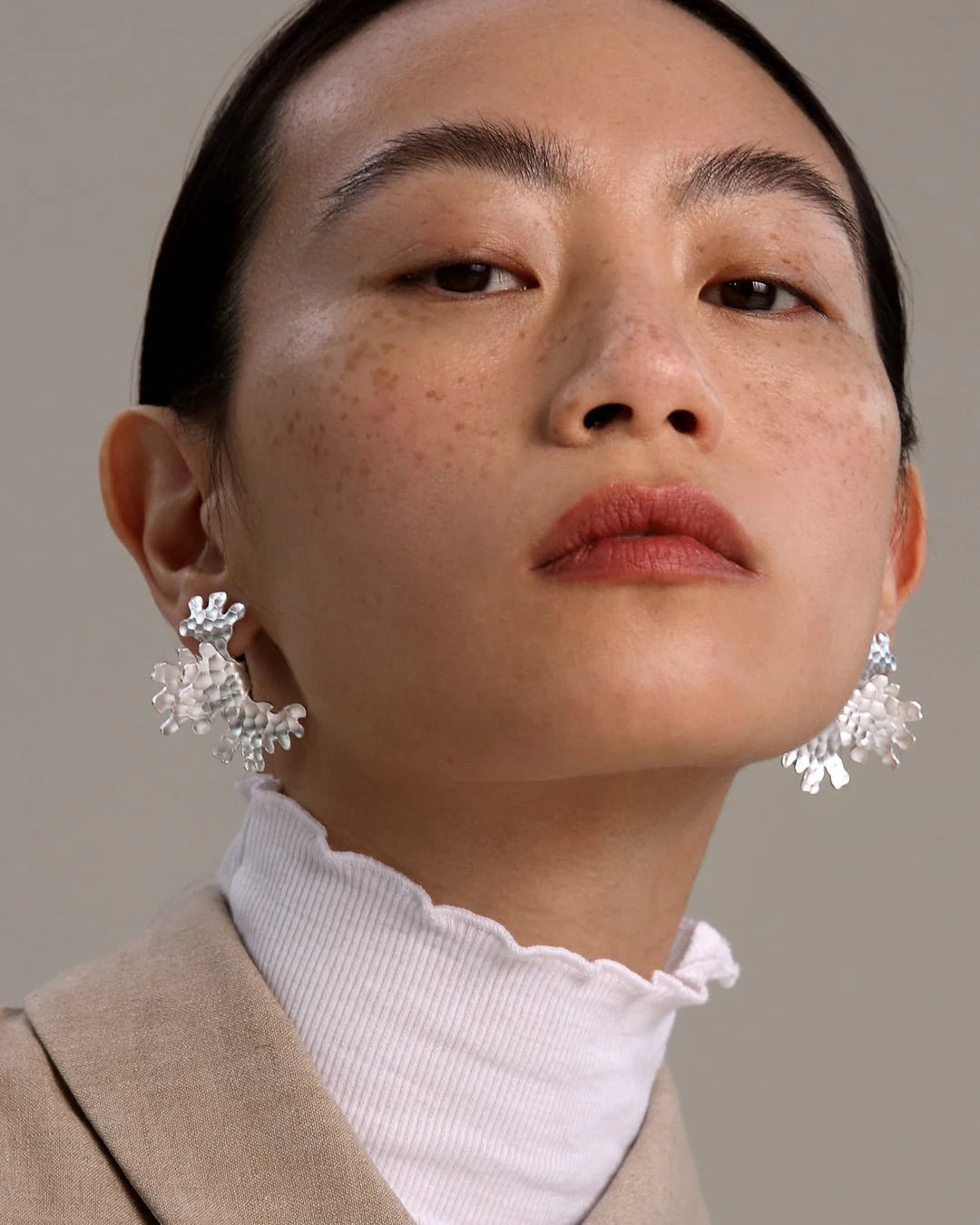 Tundra Earrings Silver - Image 4