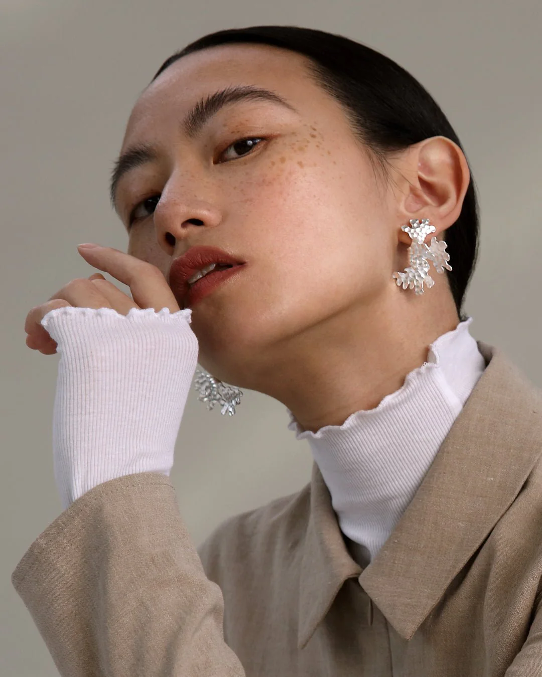 Tundra Earrings Silver - Image 5