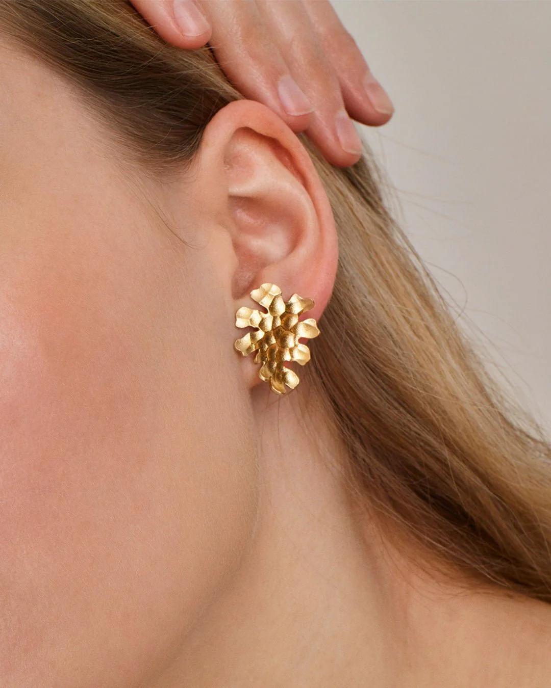 Tundra Earrings Small Silver - Image 8